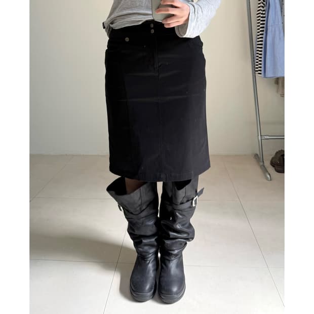 Mixt 미디 스커트