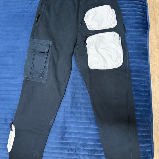 나이키X트레비스스캇 카고팬츠 M사이즈