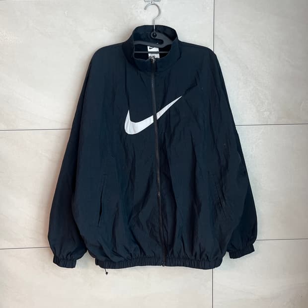 나이키 빅 스우시 에센셜 바람막이 블랙 [XL]