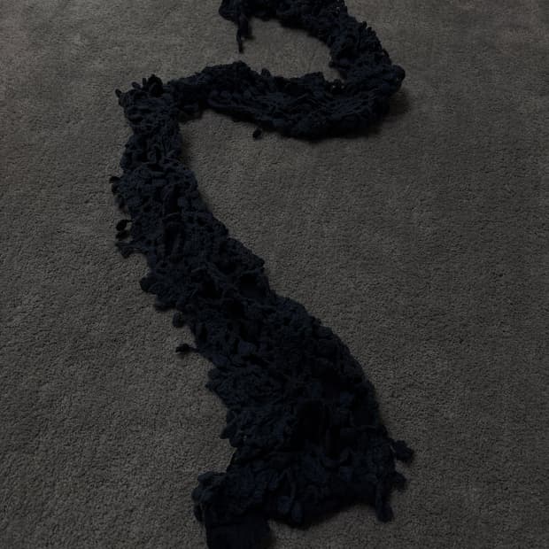 Vintage minimal grunge mood scarf