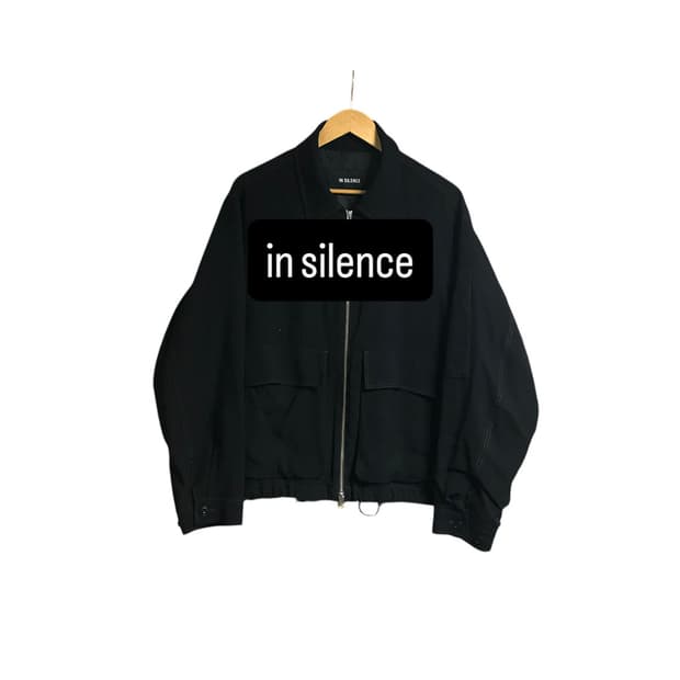 인사일런스 블랙 드레이프 블루종