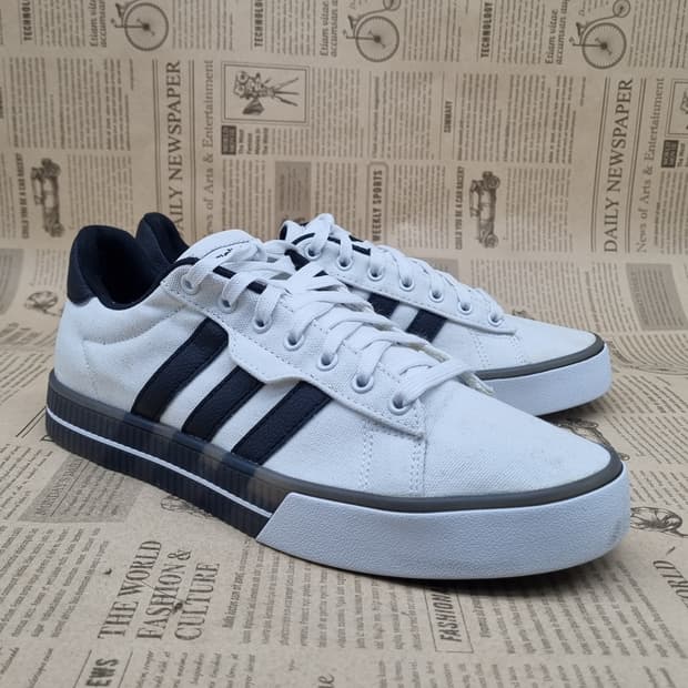 아디다스 데일리 3.0 남성스니커즈265