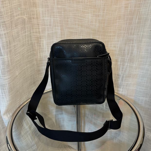 정품 코치 남성 크로스백    