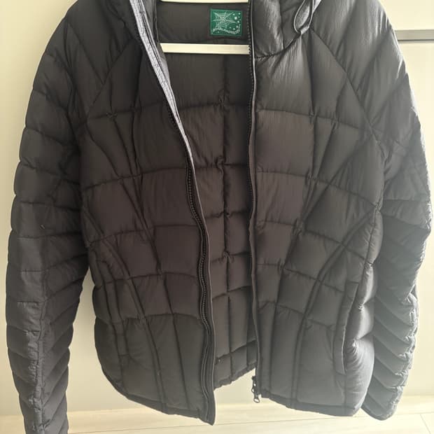 더콜디스트모먼트 경량패딩