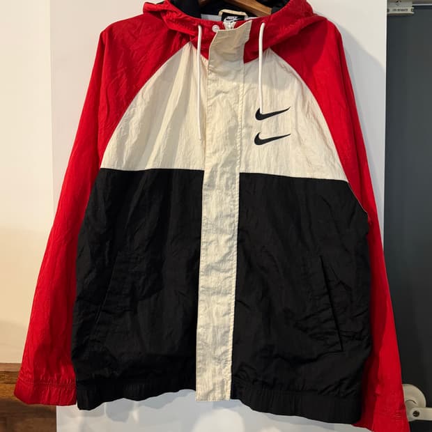 나이키 스우시 바람막이 100-105