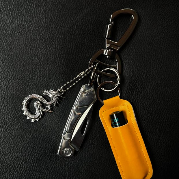 vintage keyring (dragon)