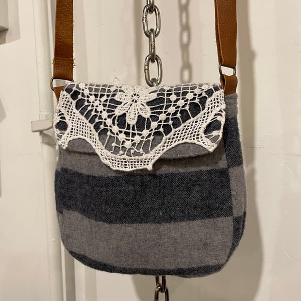 뜨개 플라워 레이스 스트라이프 니트 미니백 모리