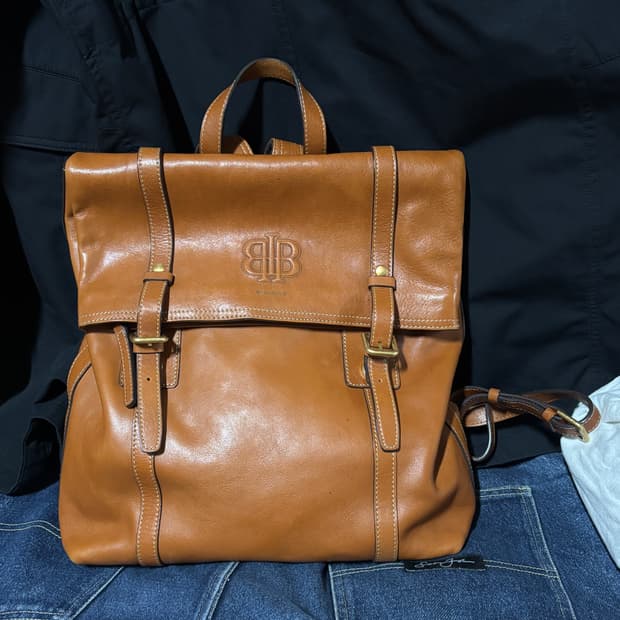 vintage bean pole stand leather bags 