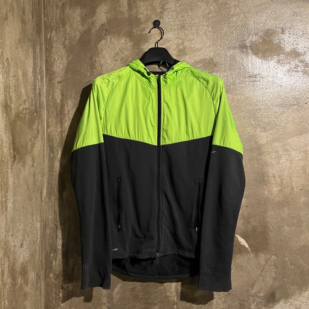 나이키 드라이핏 바람막이