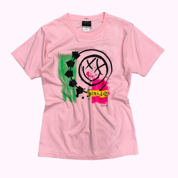 kitsch printing pink t-shirt
