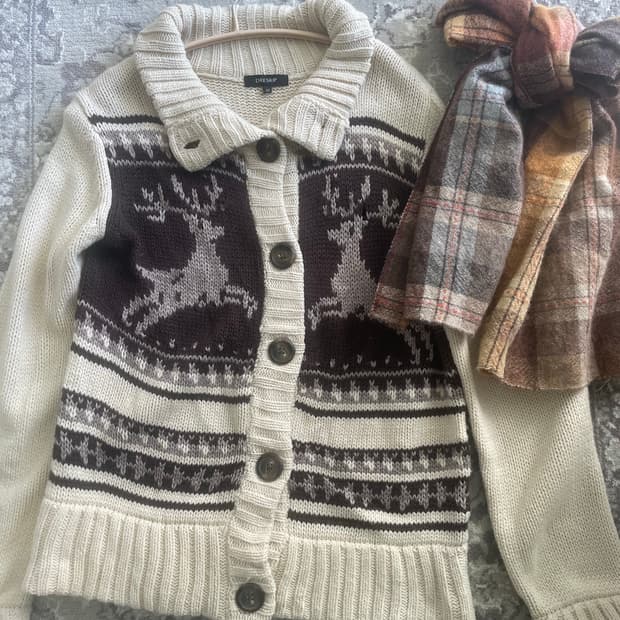 모리걸 빈티지 노르딕 가디건 🤎🦌