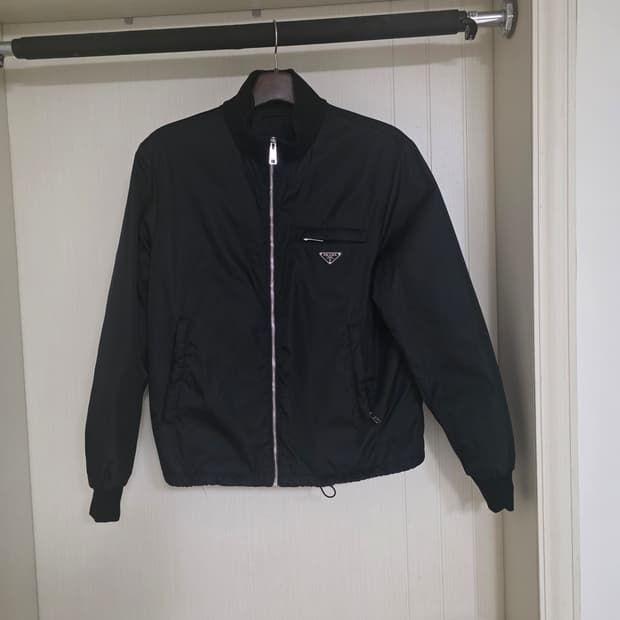 프라다 리나일론 블루종 봄버 자켓
