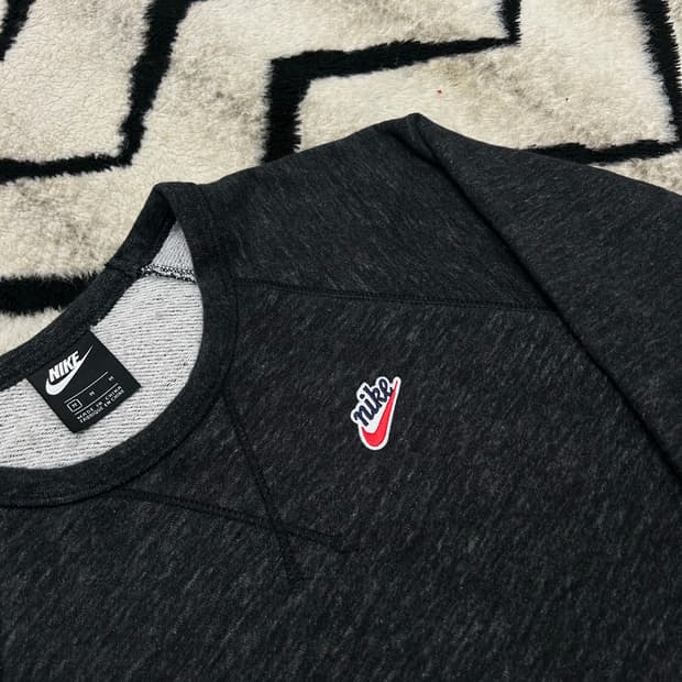 [M]나이키 헤리티지 크루 맨투맨/짙은챠콜/기모