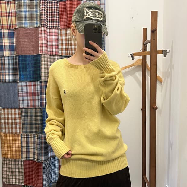 폴로 옐로우 니트