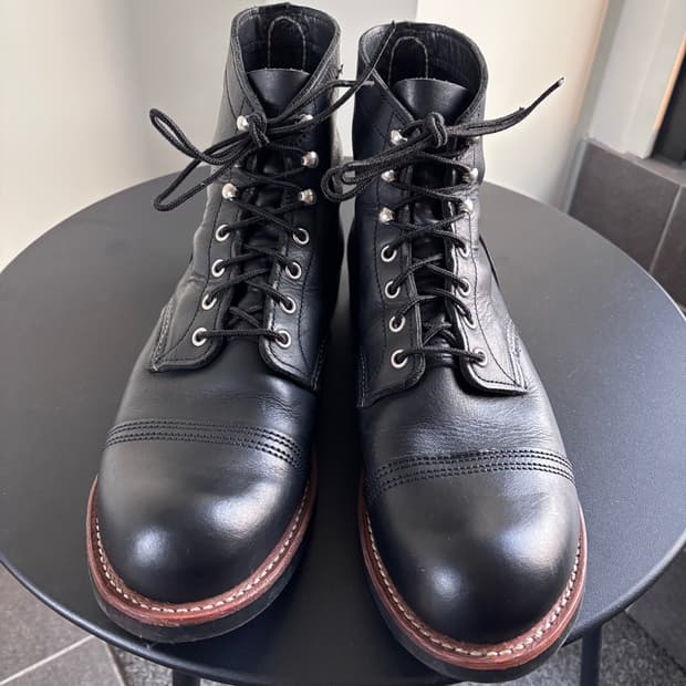 레드윙 아이언레인저 8084 10.5D팝니다.