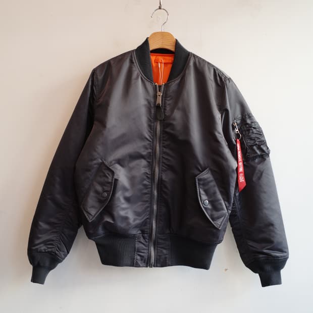 ALPHA INDUSTRIES 알파 인더스트리 MA-1 리버시블 항공점퍼