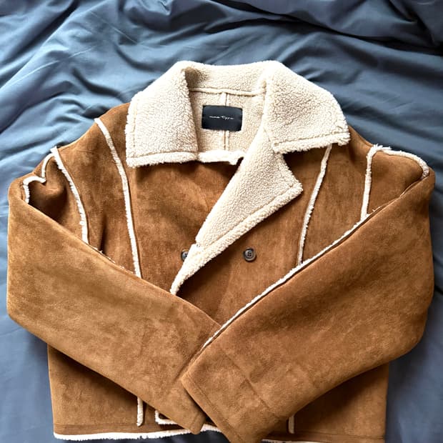 브라운 숏 무스탕