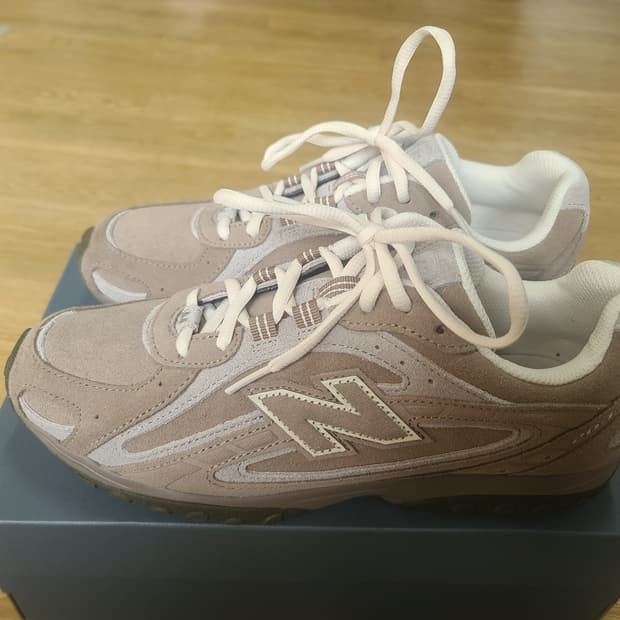 뉴발란스 204l 머쉬룸 스웨이드 260