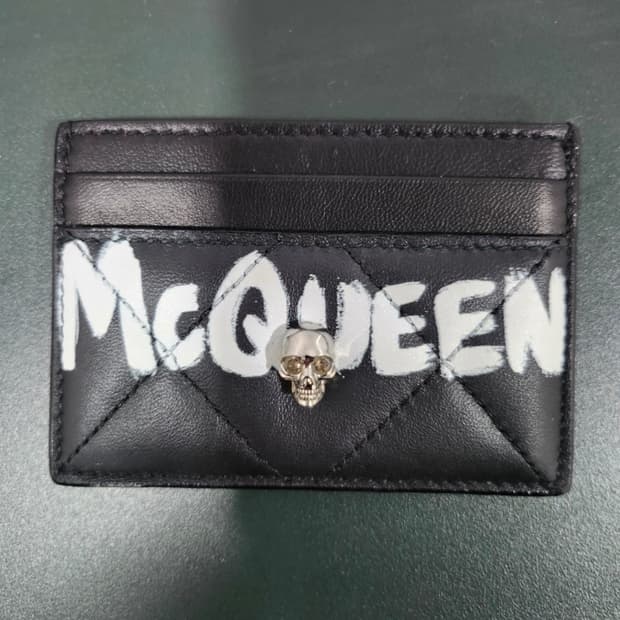 알렉산더맥퀸 카드지갑