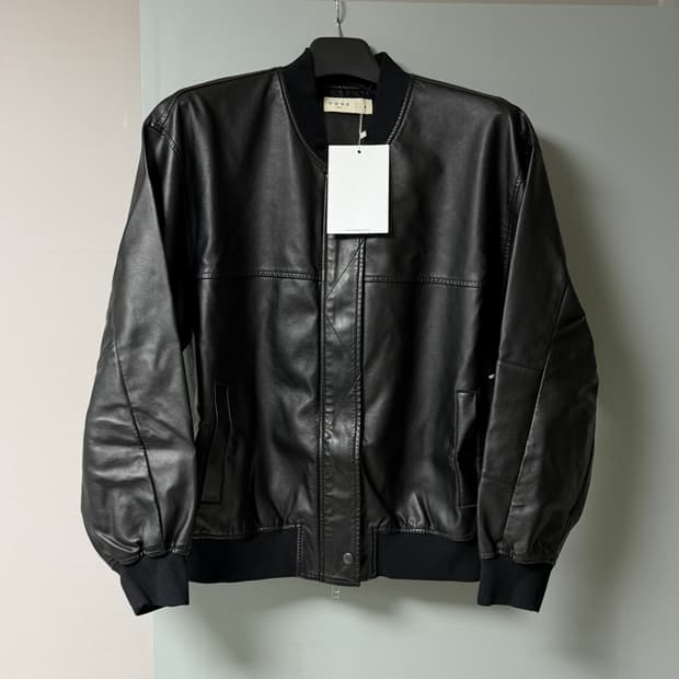 (새상품) 노운 - pleather blouson