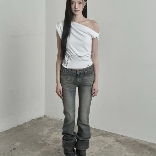 이네기 Waist-Shaped Button Top 화이트