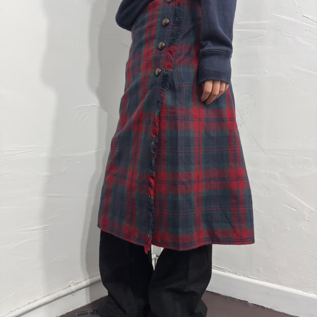 check button wool skirt