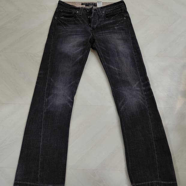 리바이스 흑청 스트레이트 청바지 W31 L32