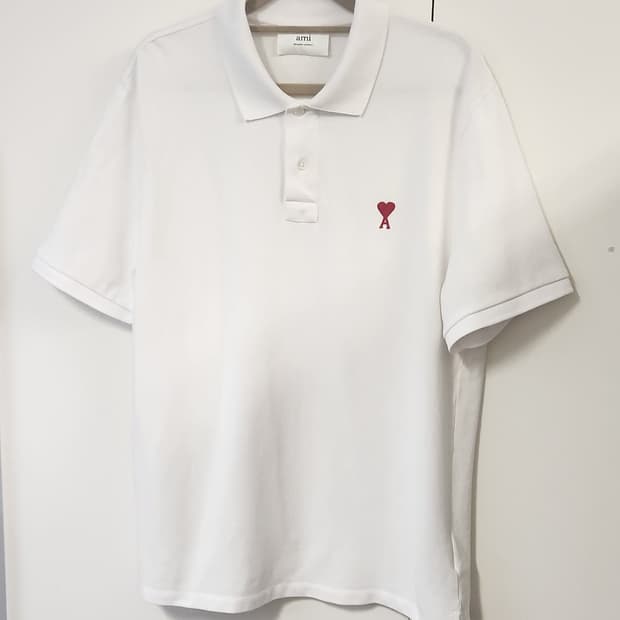 아미 정품 스몰 하트 화이트 폴로티셔츠 105추천해요