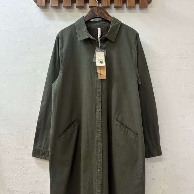 택있는새상품 일본빈티지 카키 포켓 디테일 싸개 버튼 셔츠 야상 자켓