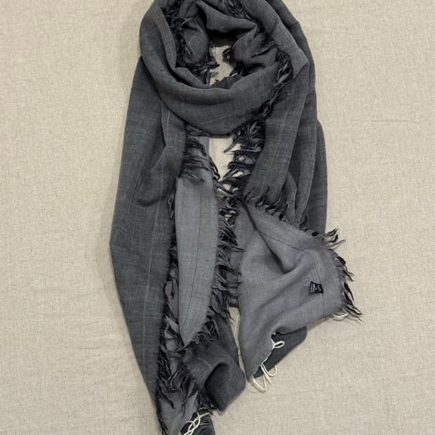 디올 옴므 프린지 실크 더블사이드 머플러