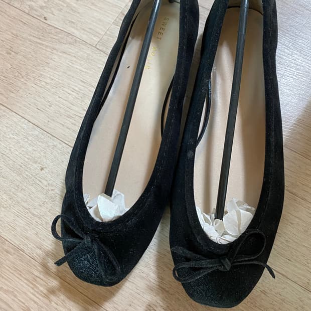 새상품 블랙 펄 플랫슈즈