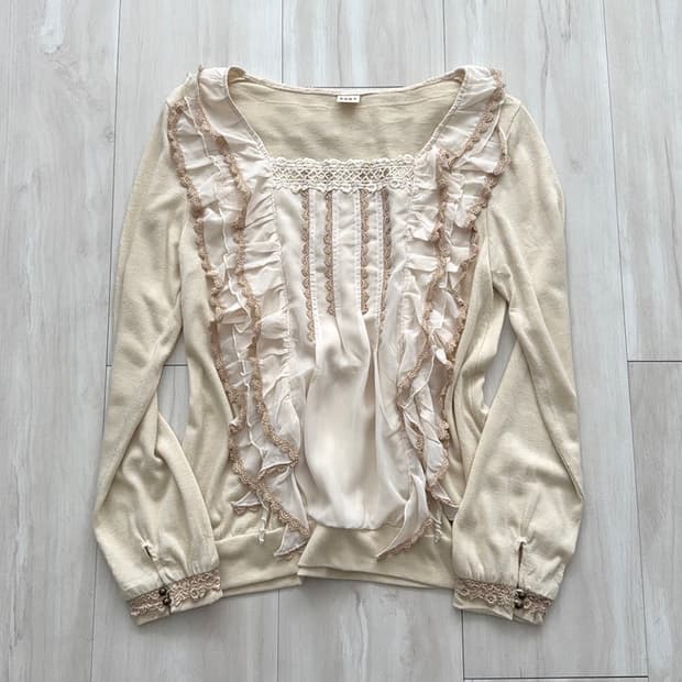 Axes Femme Romantic Lace Ruffle Blouse 