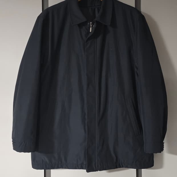 마에스트로 남자 덕다운 패딩점퍼.
싸이즈 105