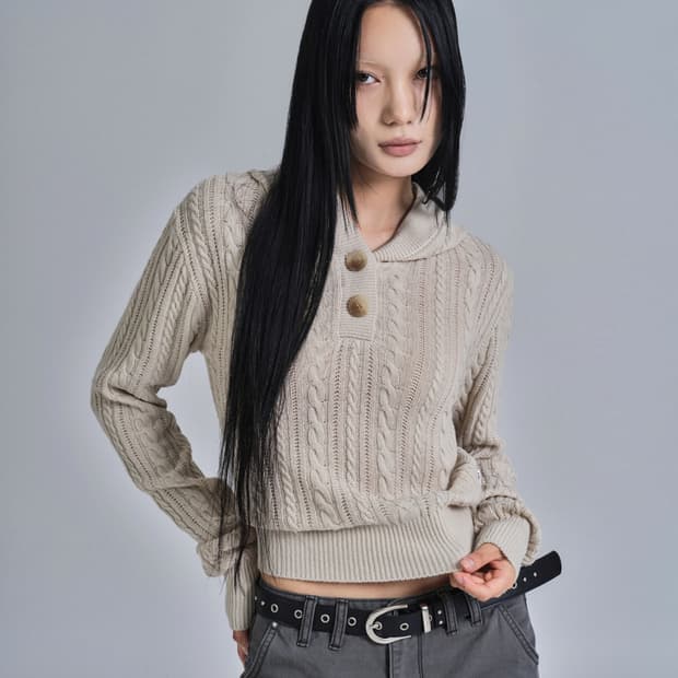 애즈온 케이블 후드 스냅 니트 아이보리 