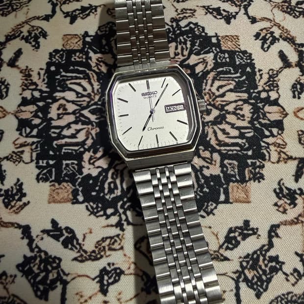 SEIKO 빈티지 쿼츠 시계