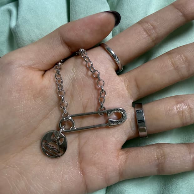 비비안웨스트우드 이모진 목걸이