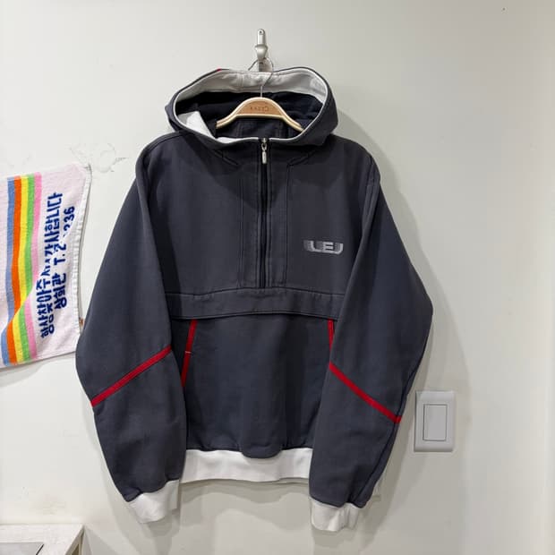 378. 리바이스 엔지니어드 후드반집업