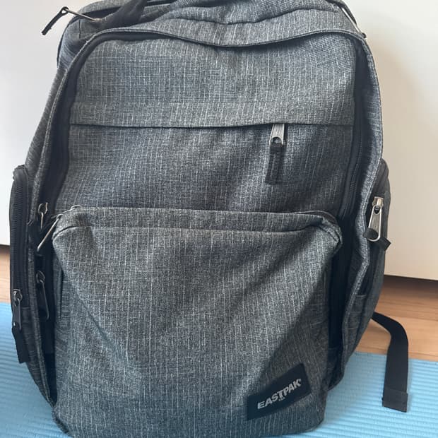 이스트팩 백팩