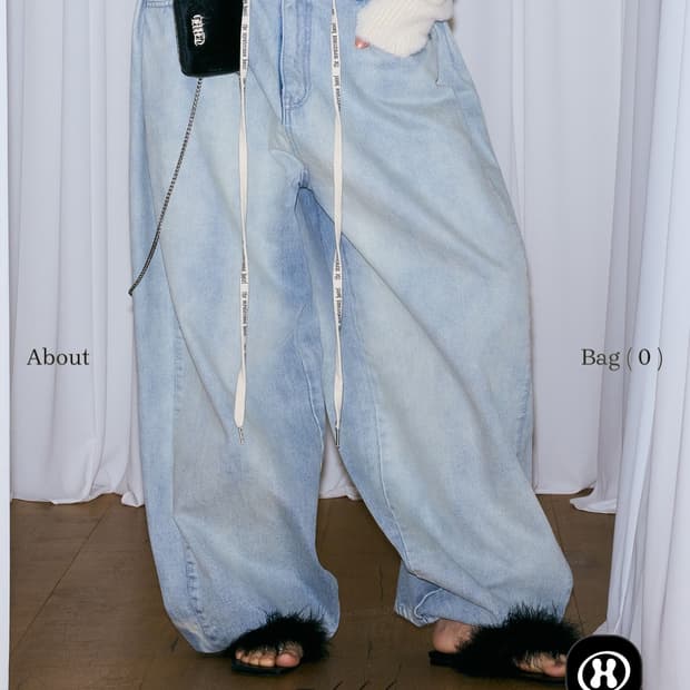 [The mysterious hotel] washed logo denim