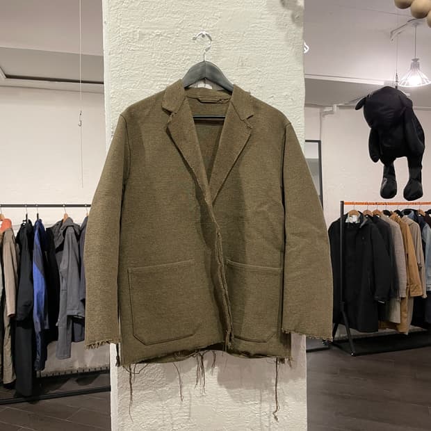 코모리 텍스쳐 디테일 랩 블레이저