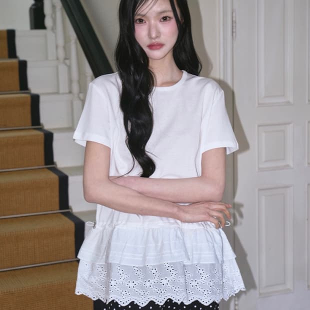 더그린랩 레이스 프릴 티셔츠