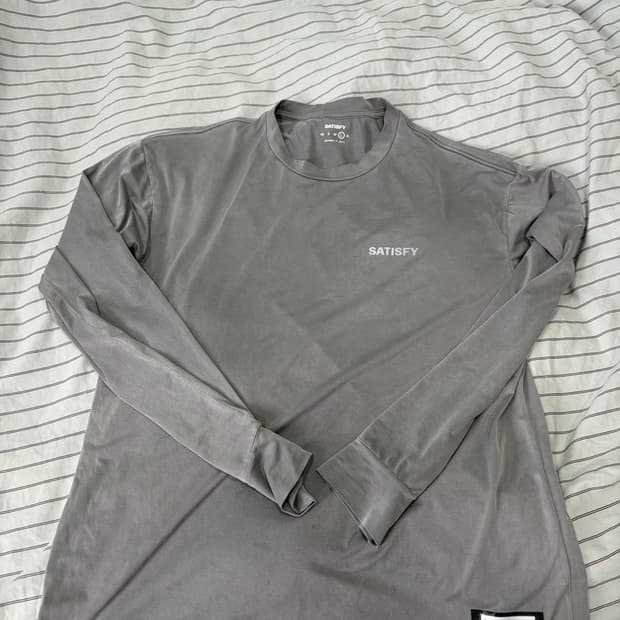 새티스파이 auralite 아우라라이트 롱슬리브 그레이 L