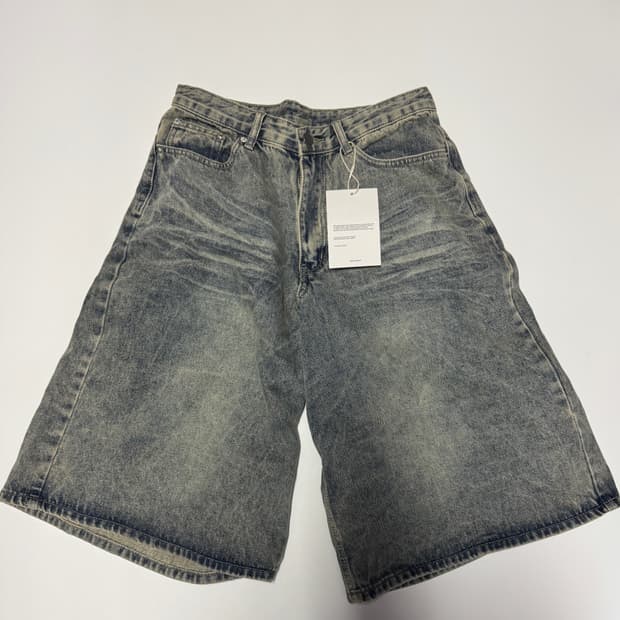 <새상품> 트릴리온 25년도 워싱 버뮤다 데님 팬츠