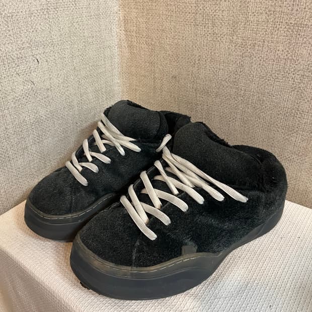 Erl 뱀프 스케이트 슈 파일럿 블랙