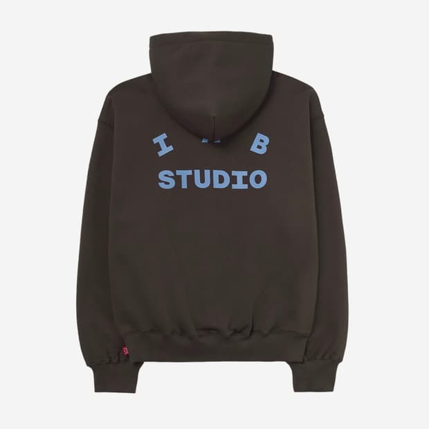 아이앱 스튜디오 레드 홀스 후디 브라운