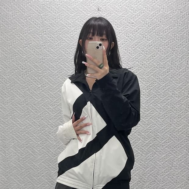 아디다스 스트릿 펑크 이큅먼트 바람막이 자켓 100 C12515