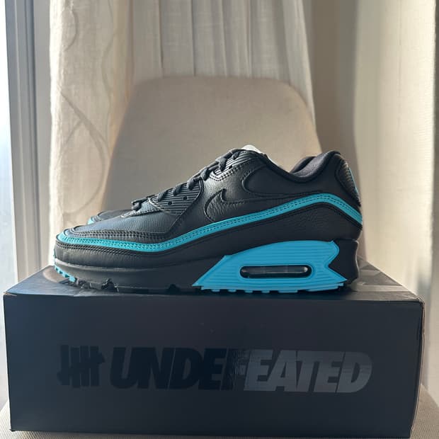 Nike x Undefeated Air Max 90