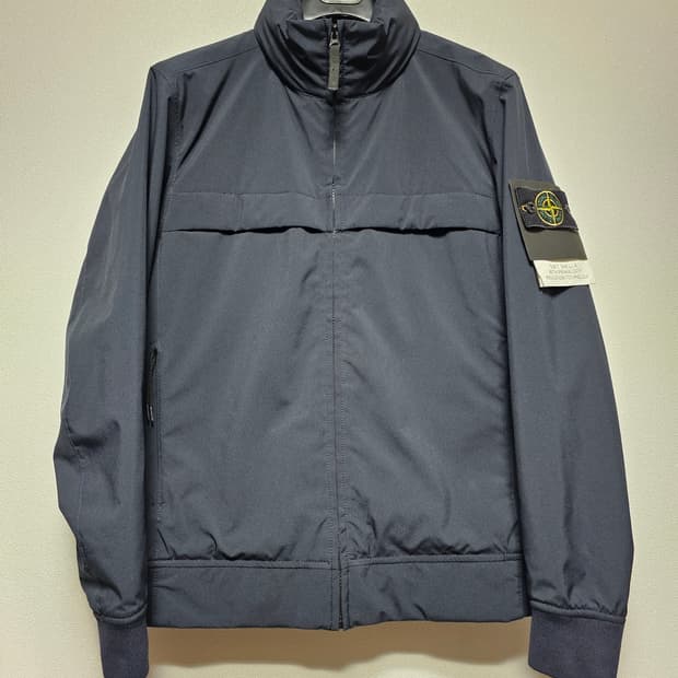 스톤아일랜드 소프트쉘 프리마로프트 자켓