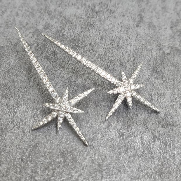 star earrings 