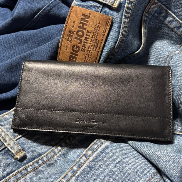 ferragamo long leather wallet 